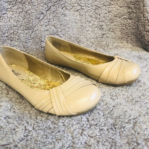 Mudd round toe flats - Picture 1 of 6
